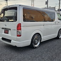 4073　令和6年式　ハイエース　スーパーGL　ダークプライムⅡ　2WD　2000cc　ガソリン車　5人乗り　10kmのサムネイル