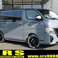 4467　日産 キャラバン GRANDプレミアム GX 2WD 2,400CC (ディーゼル車) 5人乗り 10kmのサムネイル