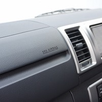 4100　令和6年式　ハイエース　S-GL　ワイルドパッケージ　2WD　2800cc(ディーゼル)　2/5人乗車　32kmのサムネイル