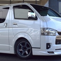 4593 令和4年式 ハイエース スーパーGL ダークプライムⅡ　2WD 2,800cc (ディーゼル車) 5人乗車 8,000kmのサムネイル