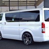 3890　ハイエース　スーパーGL　ダークプライムⅡ　ビーチクルーザー　2WD　2000cc　（ガソリン車）　5人乗り　8ナンバーのサムネイル