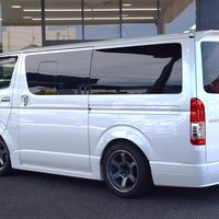 4593 令和4年式 ハイエース スーパーGL ダークプライムⅡ　2WD 2,800cc (ディーゼル車) 5人乗車 8,000kmのサムネイル