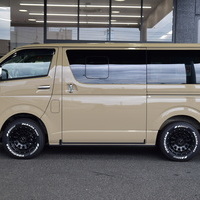 4575 令和6年式 ハイエース スーパーGL 2WD 2,800cc (ディーセル） 5人乗車 50kmのサムネイル