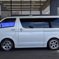 4572 令和3年式 ハイエース スーパーGL ダークプライムⅡ 2WD 2,000cc (ガソリン車) 5人乗車 3.7万kmのサムネイル