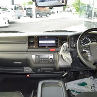 4539 令和5年式 ハイエース スーパーGL ダークプライムⅡ 2WD 2,800cc (ディーゼル車) 5人乗車 1.5万kmのサムネイル