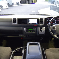 4567　令和元年式　ハイエース　ワゴン　GL　2WD　2700cc　（ガソリン）　10人乗り　5.1万kmのサムネイル