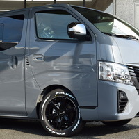 4467　日産 キャラバン GRANDプレミアム GX 2WD 2,400CC (ディーゼル車) 5人乗り 10kmのサムネイル