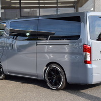 4467　日産 キャラバン GRANDプレミアム GX 2WD 2,400CC (ディーゼル車) 5人乗り 10kmのサムネイル