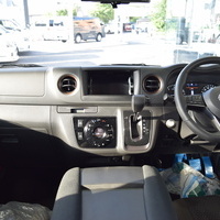 4467　日産 キャラバン GRANDプレミアム GX 2WD 2,400CC (ディーゼル車) 5人乗り 10kmのサムネイル