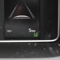 4098　令和6年式　ハイエース　ダークプライム２　CRSパッケージ　2WD　2800cc(ディーゼル)　2/5人乗車　5kmのサムネイル
