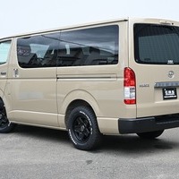 4100　令和6年式　ハイエース　S-GL　ワイルドパッケージ　2WD　2800cc(ディーゼル)　2/5人乗車　32kmのサムネイル