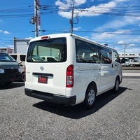 4571　令和6年式　ハイエース　DX　4WD　2800cc　ディーゼル車　6人乗り　30kmのサムネイル