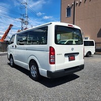 4571　令和6年式　ハイエース　DX　4WD　2800cc　ディーゼル車　6人乗り　30kmのサムネイル