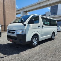 4571　令和6年式　ハイエース　DX　4WD　2800cc　ディーゼル車　6人乗り　30kmのサムネイル