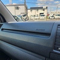 4571　令和6年式　ハイエース　DX　4WD　2800cc　ディーゼル車　6人乗り　30kmのサムネイル