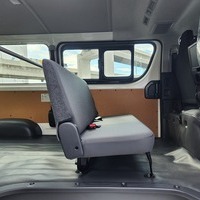 4571　令和6年式　ハイエース　DX　4WD　2800cc　ディーゼル車　6人乗り　30kmのサムネイル