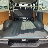 4571　令和6年式　ハイエース　DX　4WD　2800cc　ディーゼル車　6人乗り　30kmのサムネイル