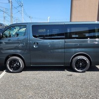 4555　キャラバン　GRANDプレミアムGX　4WD　2400cc　ディーゼル車　5人乗りのサムネイル