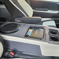 4625　令和1年式　ハイエース　DX　2WD　2800cc　ディーゼル車　5人乗り　6.5万kmのサムネイル