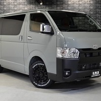 4406 ワイルドパッケージ ハイエース スーパーGL 2WD 2,800CC ディーゼル車 5人乗りのサムネイル