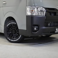 4406 ワイルドパッケージ ハイエース スーパーGL 2WD 2,800CC ディーゼル車 5人乗りのサムネイル