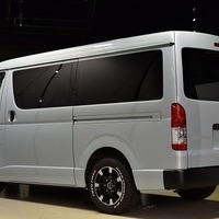 4616. 平成27年式 ハイエース  ワゴンGL 2WD 2,700㏄ ガソリン車 10人乗り 走行54,000km 検査1年付のサムネイル