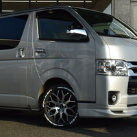 4613 平成26年式 ハイエース スーパーGL 4WD 3,000cc (ディーゼル車) 5人乗車 9.6万km　MRTのサムネイル