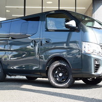 4468 キャラバン GRANDプレミアムGX 4WD 2,400cc (ディーゼル車) 5人乗車　NEWカラーのサムネイル