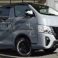 4558 キャラバン GRANDプレミアムGX 4WD 2,400cc (ディーゼル車) 5人乗車　のサムネイル