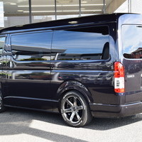 4676 令和4年式 ハイエース ワイドスーパーGL ダークプライムⅡ　2WD 2,700cc (ガソリン車) 5人乗車 2.9万kmのサムネイル