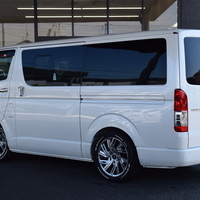 4642 令和5年式 ハイエース スーパーGL ダークプライムⅡ　2WD 2,000cc (ガソリン車) 5人乗車 2,200kmのサムネイル