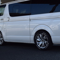 4642 令和5年式 ハイエース スーパーGL ダークプライムⅡ　2WD 2,000cc (ガソリン車) 5人乗車 2,200kmのサムネイル
