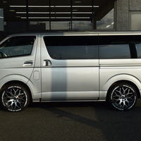 4613 平成26年式 ハイエース スーパーGL 4WD 3,000cc (ディーゼル車) 5人乗車 9.6万km　MRTのサムネイル