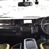 4570 平成29年式 ハイエース スーパーGL  ダークプライム　2WD 2,700cc (ガソリン車) 10人乗車 7.7万kmのサムネイル