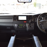 4642 令和5年式 ハイエース スーパーGL ダークプライムⅡ　2WD 2,000cc (ガソリン車) 5人乗車 2,200kmのサムネイル