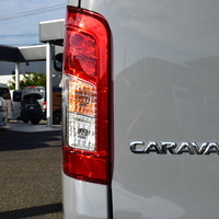 4558 キャラバン GRANDプレミアムGX 4WD 2,400cc (ディーゼル車) 5人乗車　のサムネイル