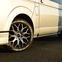 4613 平成26年式 ハイエース スーパーGL 4WD 3,000cc (ディーゼル車) 5人乗車 9.6万km　MRTのサムネイル