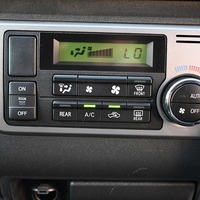 4617 平成29年式 ハイエース ワゴンGL 内装架装/全塗装アーバンカーキ 2WD 2,700cc (ガソリン車) 10人乗車 40500kmのサムネイル