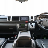 4617 平成29年式 ハイエース ワゴンGL 内装架装/全塗装アーバンカーキ 2WD 2,700cc (ガソリン車) 10人乗車 40500kmのサムネイル
