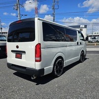 4698　令和4年式　ハイエース　DX　2WD　2000cc　ガソリン車　6人乗り　1.0万kmのサムネイル