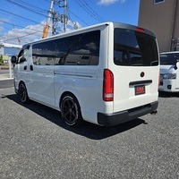 4698　令和4年式　ハイエース　DX　2WD　2000cc　ガソリン車　6人乗り　1.0万kmのサムネイル