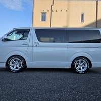 4696　令和2年式　ハイエース　スーパーGL　ダークプライムⅡ　2WD　2800cc　ディーゼル車　5人乗り　7.3万kmのサムネイル