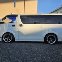 4654　平成27年式　ハイエース　S-GL　2WD　2000cc　ガソリン車　5人乗り　6.3万kmのサムネイル