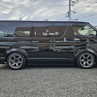 4683　平成29年式　ハイエース　スーパーGL　ダークプライム　2WD　3000cc　ディーゼル車　5人乗り　6.5万kmのサムネイル