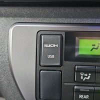 4667　令和6年式　ハイエース　スーパーGL　ダークプライムⅡ　2WD　2000cc　ガソリン車　5人乗り　登録済み未使用車　のサムネイル