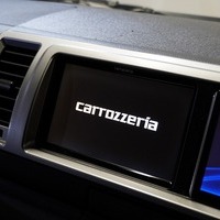 4632 平成28年式 ハイエース スーパーGLワイド ダークプライムⅡ 2WD 2700cc ガソリン車 5人乗り 3.8万kmのサムネイル