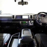 4632 平成28年式 ハイエース スーパーGLワイド ダークプライムⅡ 2WD 2700cc ガソリン車 5人乗り 3.8万kmのサムネイル