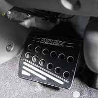 4629 平成31年式 ハイエース スーパーGLダークプライムⅡ 4WD 2800cc ディーゼル車 5人乗り 3.8万kmのサムネイル
