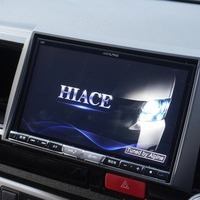 4727 平成29年式 ハイエース グランドキャビン ファインテックツアラー 2WD 2,700cc (ガソリン) 10人乗車 1.6万kmのサムネイル