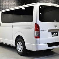 4741 令和6年式　ハイエース スーパーGL ダークプライムⅡ 2WD 2,800cc (ディーゼル車) 2/5人乗車　20kmのサムネイル